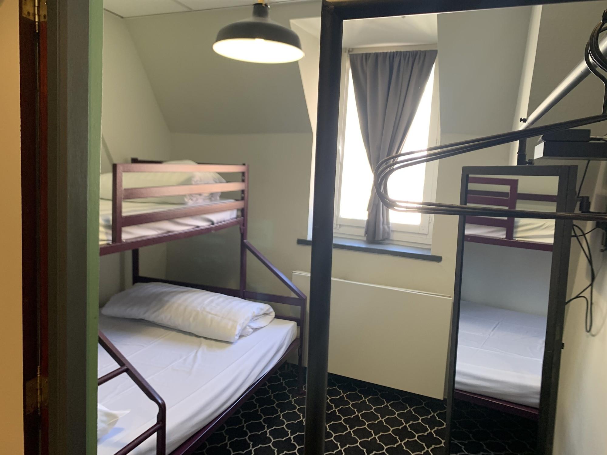 Hotel Safestay Grand Place 3*
